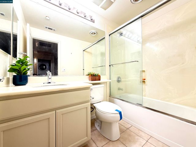 1810 Northshore Dr, Richmond, CA 94804
