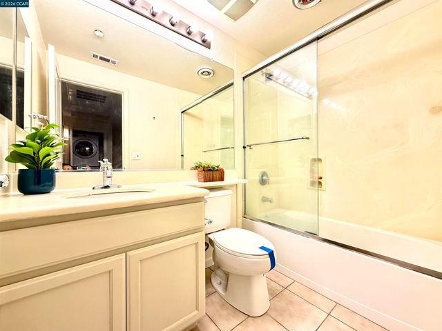 1810 Northshore Dr, Richmond, CA 94804