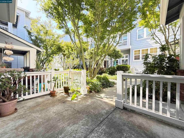 1810 Northshore Dr, Richmond, CA 94804
