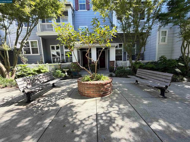 1810 Northshore Dr, Richmond, CA 94804