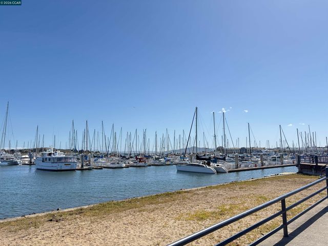 1810 Northshore Dr, Richmond, CA 94804