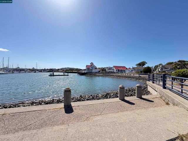 1810 Northshore Dr, Richmond, CA 94804