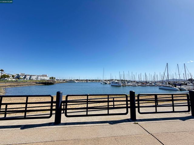 1810 Northshore Dr, Richmond, CA 94804