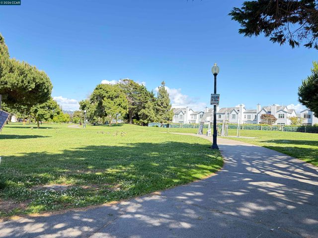 1810 Northshore Dr, Richmond, CA 94804