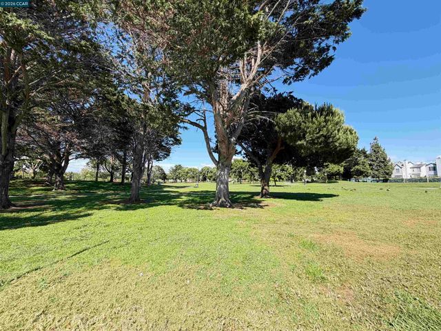1810 Northshore Dr, Richmond, CA 94804