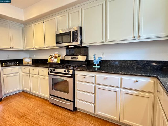 1810 Northshore Dr, Richmond, CA 94804