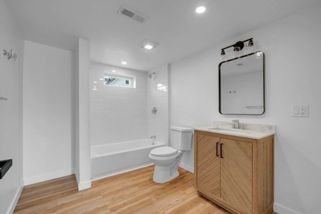 19 Oliver St, Lowell, MA 01954