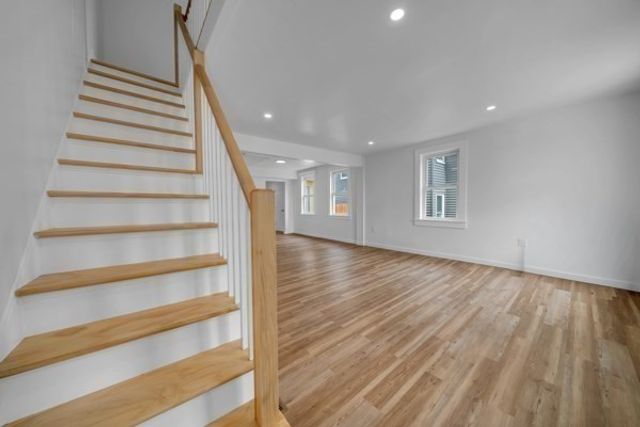 19 Oliver St, Lowell, MA 01954