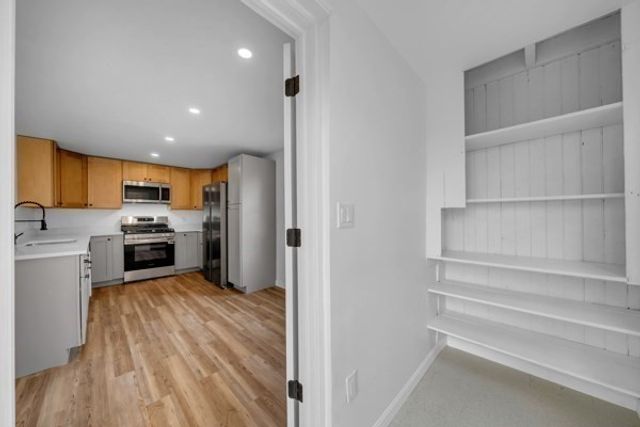 19 Oliver St, Lowell, MA 01954