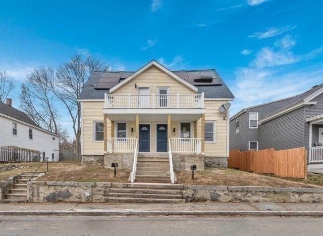19 Oliver St, Lowell, MA 01954