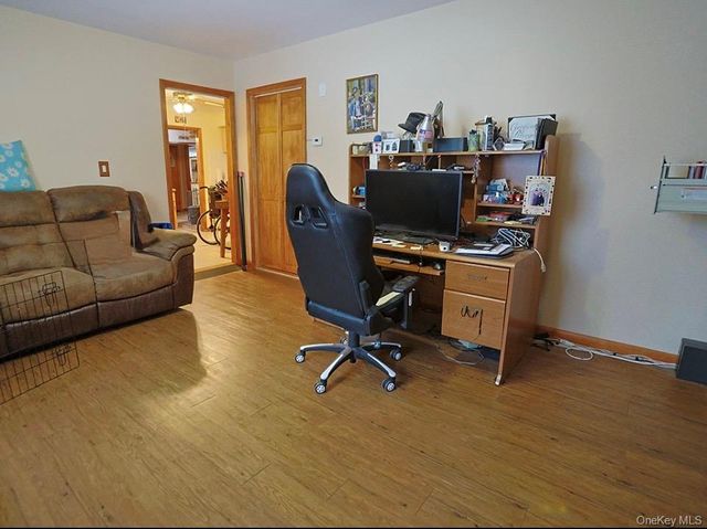 27 Elm Road N, Wurtsboro, NY 12790