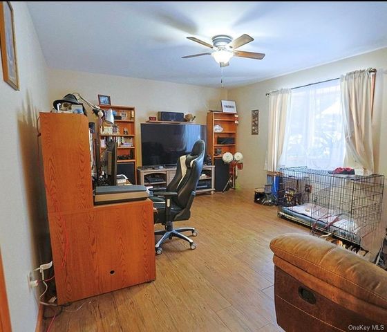 27 Elm Road N, Wurtsboro, NY 12790