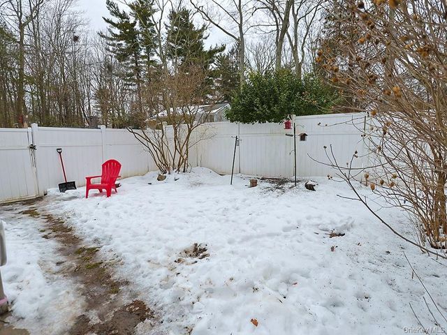 27 Elm Road N, Wurtsboro, NY 12790