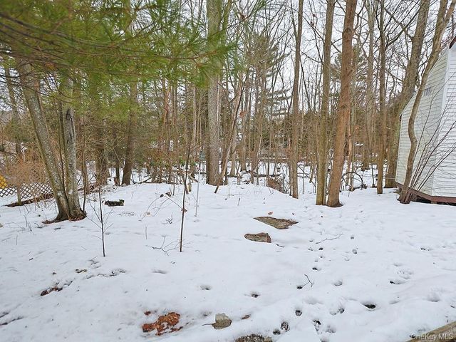 27 Elm Road N, Wurtsboro, NY 12790