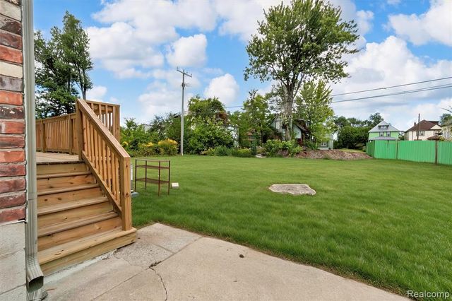 6176 16th Street, Detroit, MI 48208