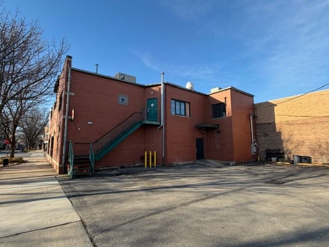 5700 W Irving Park Road, Chicago, IL 60634