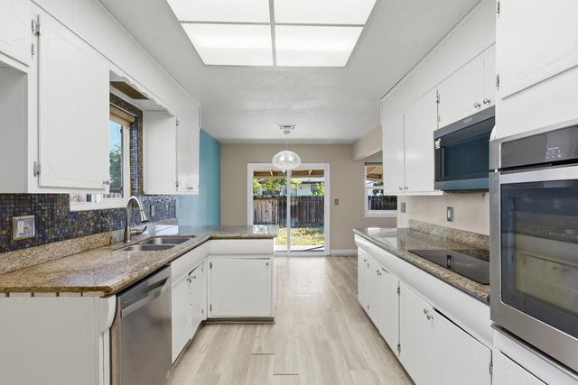 9510 Bismark Pl, Stockton, CA 95209