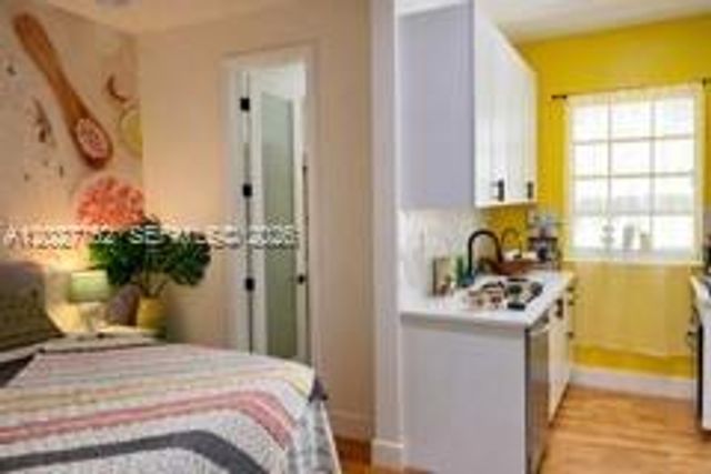 439 15th Street 11, Miami Beach, FL 33139