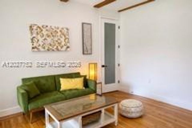 439 15th Street 11, Miami Beach, FL 33139