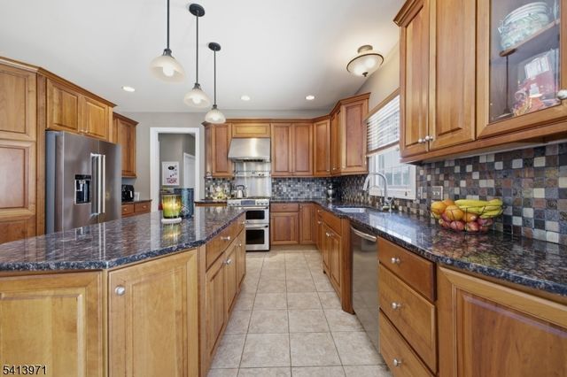 115 Mount Lebanon Rd, Lebanon Twp., NJ 08826