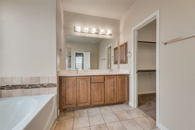 707 Brookline Drive, Lavon, TX 75166