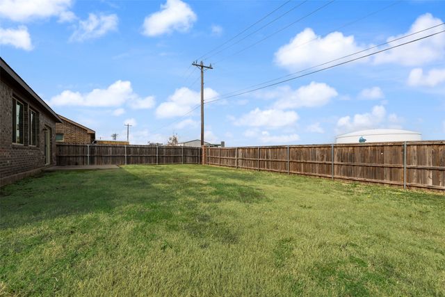 707 Brookline Drive, Lavon, TX 75166