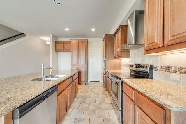 707 Brookline Drive, Lavon, TX 75166