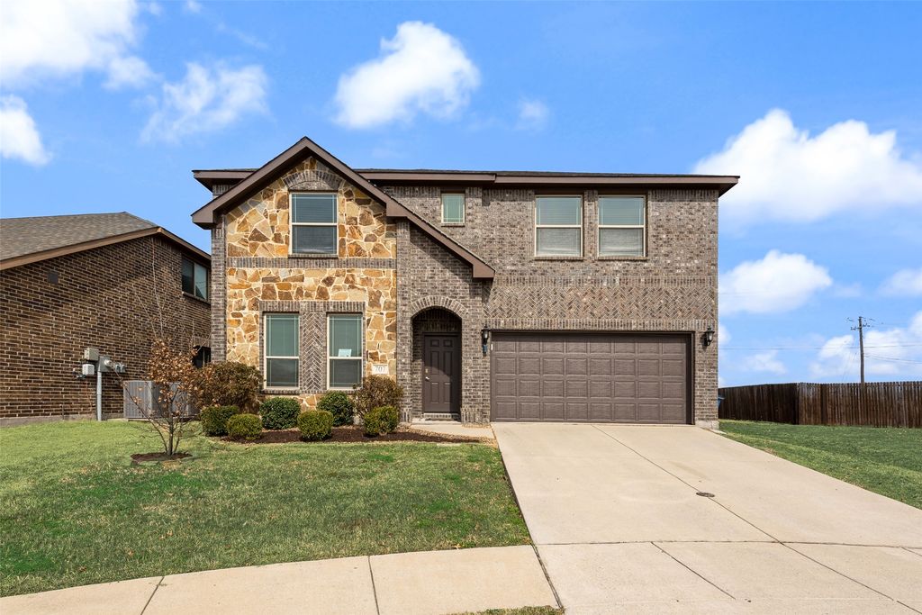 707 Brookline Drive, Lavon, TX 75166