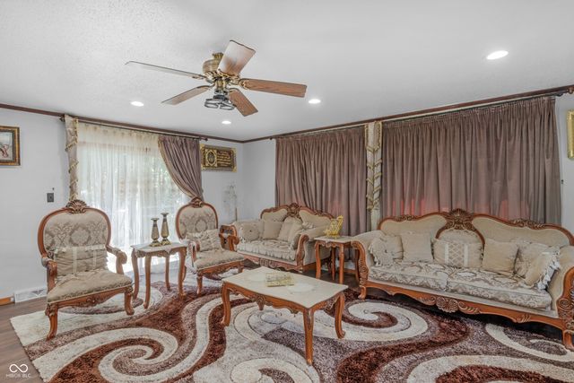 157 E Hill Valley Drive, Indianapolis, IN 46227