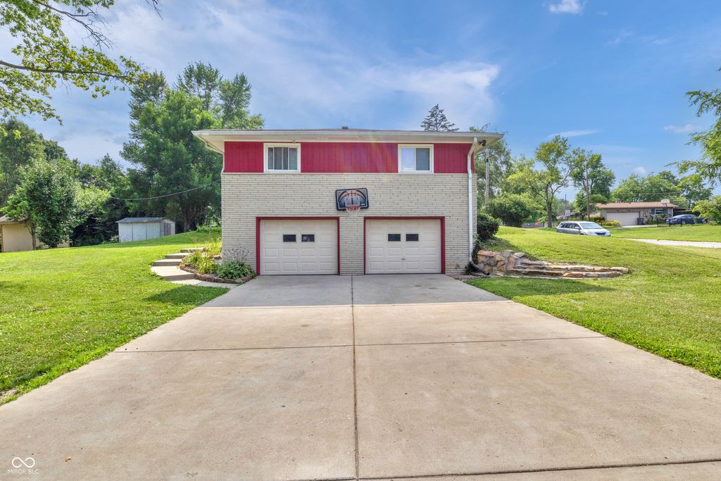 157 E Hill Valley Drive, Indianapolis, IN 46227