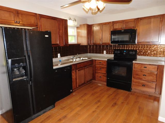 1529 Longview Street, Mesquite, TX 75149