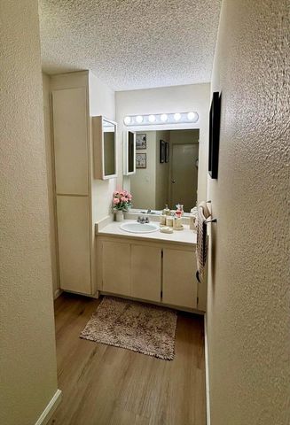 275 Tradewinds Drive 10, San Jose, CA 95123