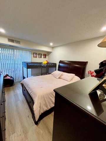 275 Tradewinds Drive 10, San Jose, CA 95123