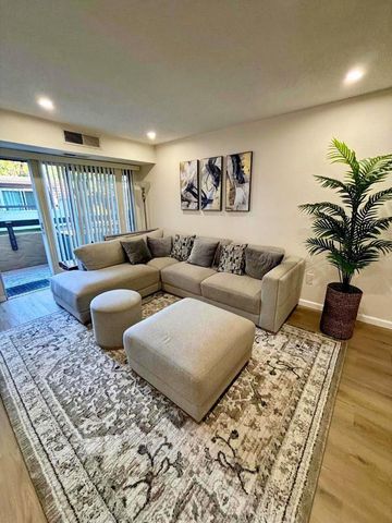 275 Tradewinds Drive 10, San Jose, CA 95123