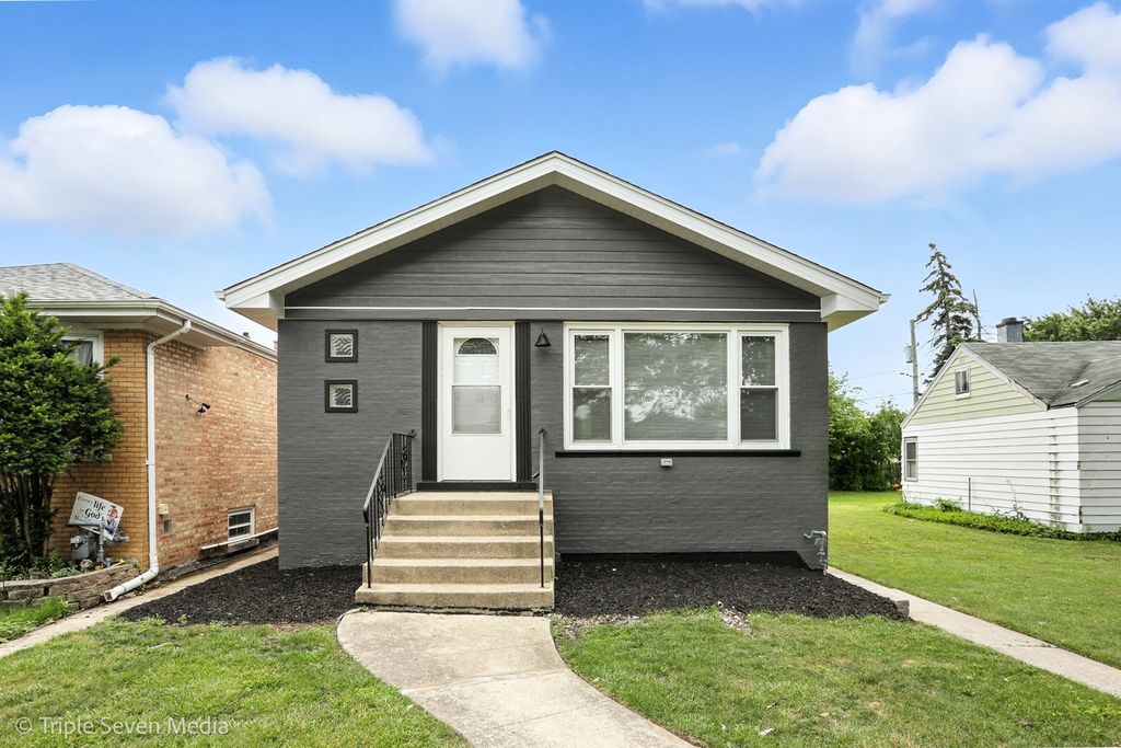 7707 Linder Avenue, Burbank, IL 60459