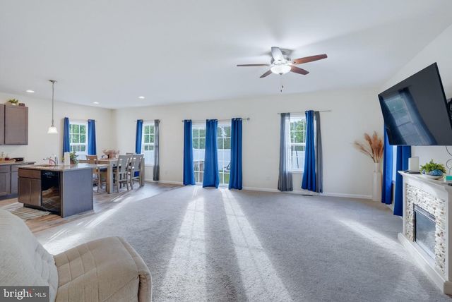 35 SCHOOLVIEW LN, Camden-wyoming, DE 19934