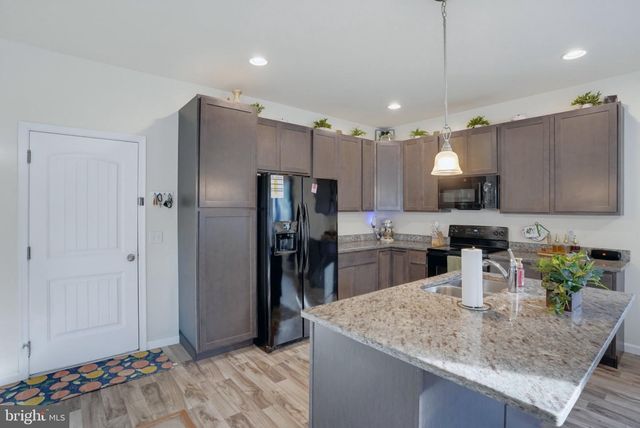 35 SCHOOLVIEW LN, Camden-wyoming, DE 19934