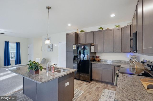 35 SCHOOLVIEW LN, Camden-wyoming, DE 19934