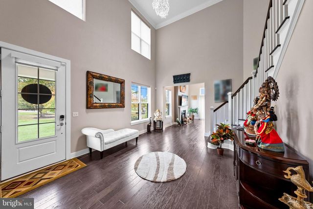 36 DOGLEG LN, Lawrence Township, NJ 08648