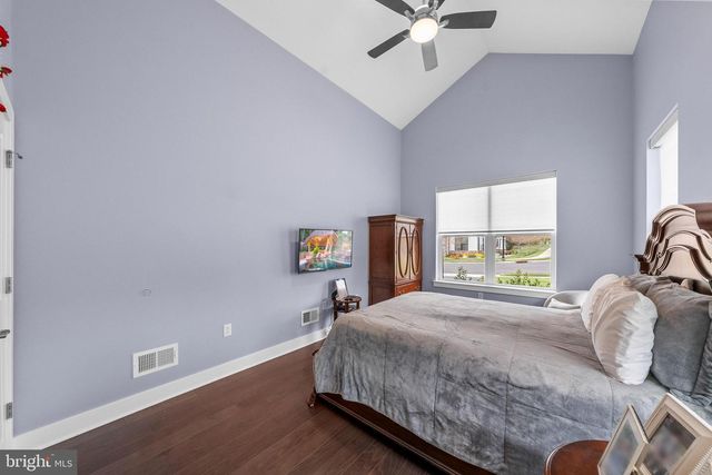 36 DOGLEG LN, Lawrence Township, NJ 08648