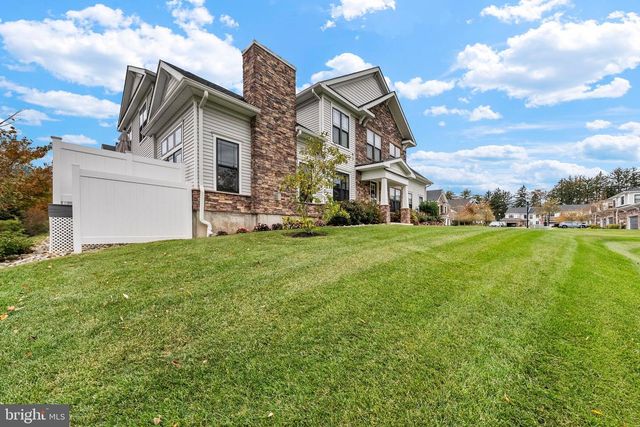 36 DOGLEG LN, Lawrence Township, NJ 08648