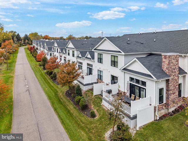 36 DOGLEG LN, Lawrence Township, NJ 08648