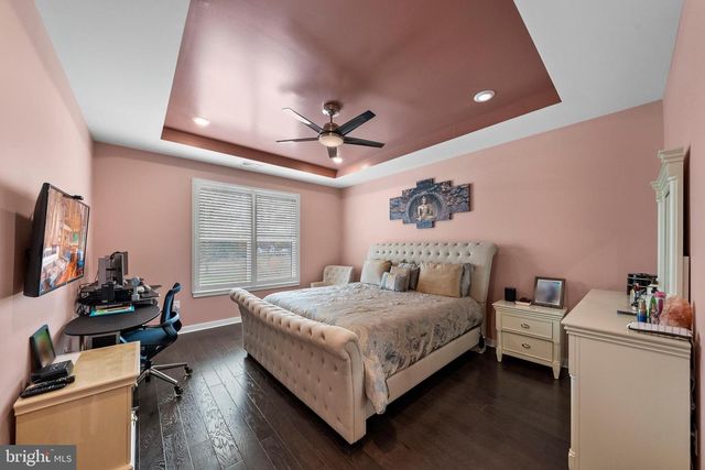 36 DOGLEG LN, Lawrence Township, NJ 08648