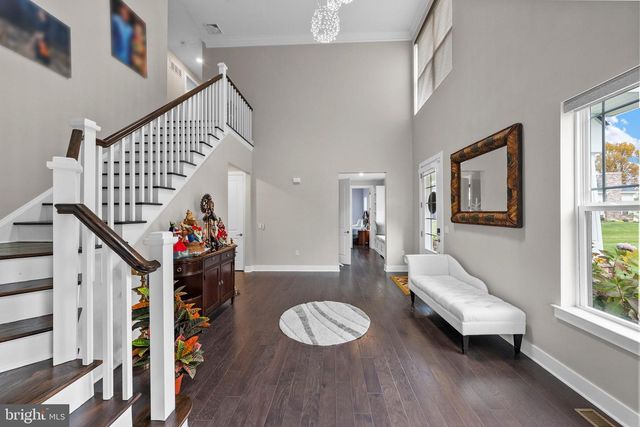 36 DOGLEG LN, Lawrence Township, NJ 08648