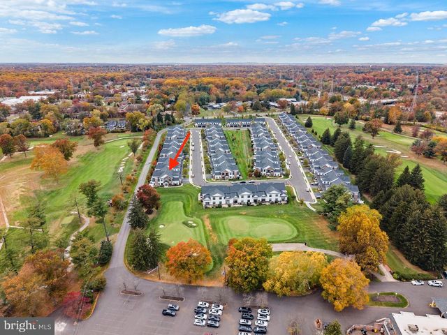 36 DOGLEG LN, Lawrence Township, NJ 08648