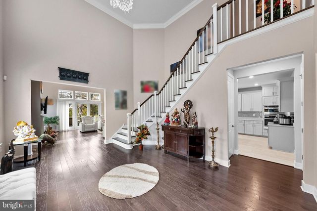 36 DOGLEG LN, Lawrence Township, NJ 08648