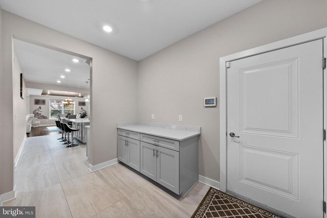 36 DOGLEG LN, Lawrence Township, NJ 08648