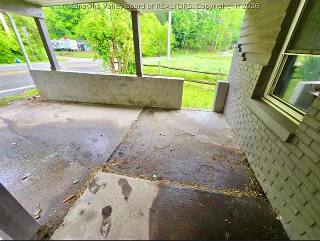 502 Green Valley Drive, St Albans, WV 25177