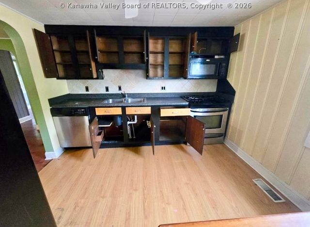 502 Green Valley Drive, St Albans, WV 25177