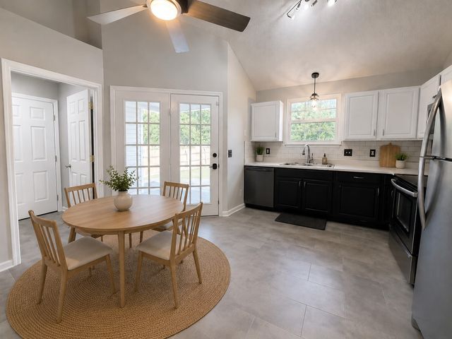2039 Waterford Dr, Old Hickory, TN 37138